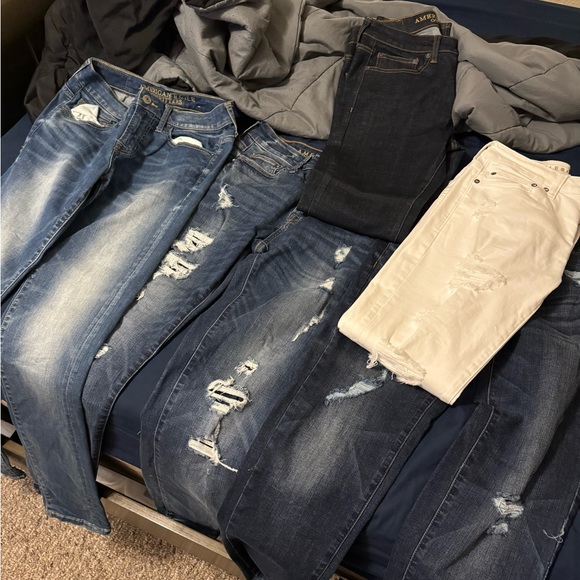 LIKE NEW HOLLISTER AND AMERICAN EAGLE SKINNY AND SUPER SKINNY JEANS - Picture 2 of 5